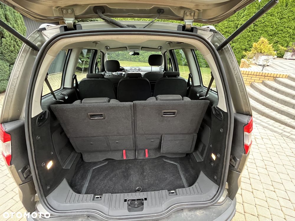 Ford Galaxy 2.0 Champions Edition - 10