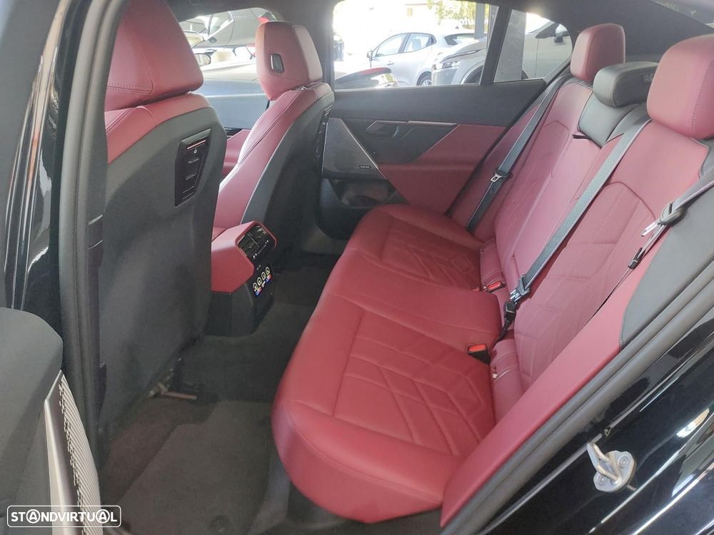 BMW i5 eDrive40 Pack Desportivo M Pro - 14