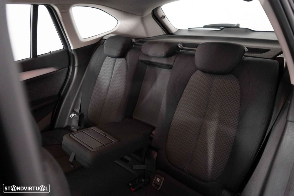 BMW X1 25 e xDrive Corporate Edition - 11