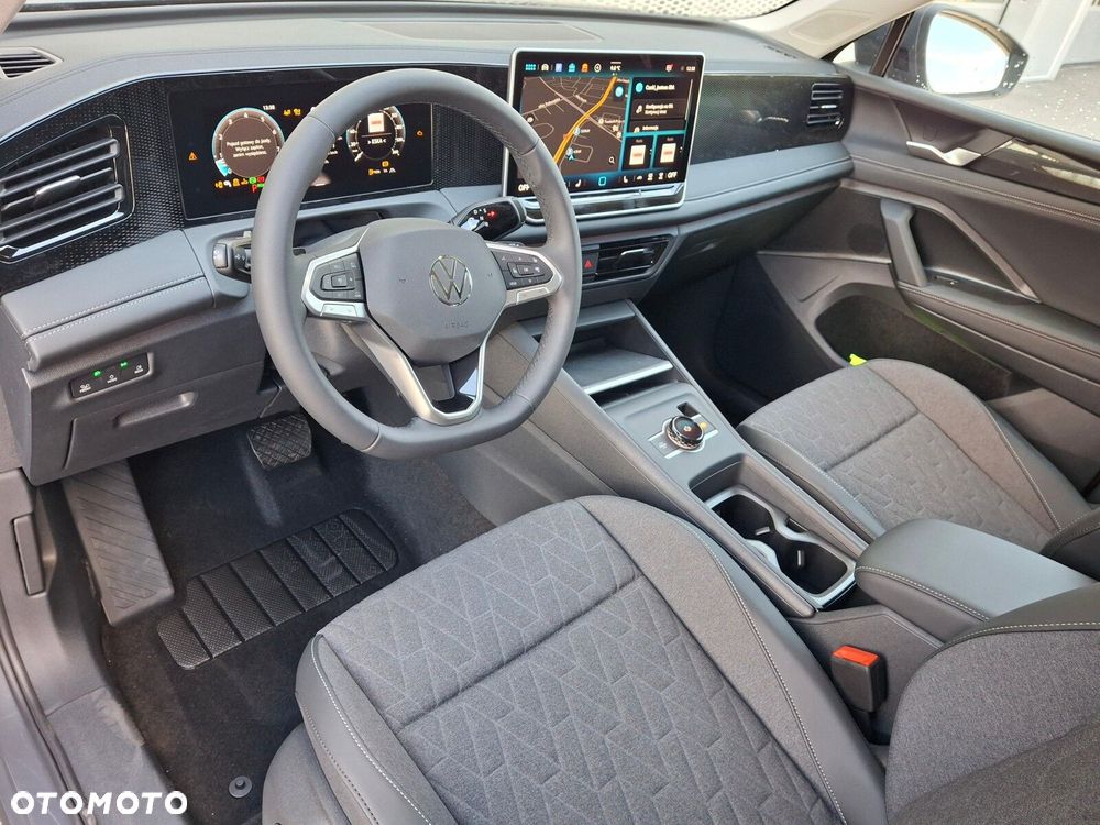 Volkswagen Tiguan - 11