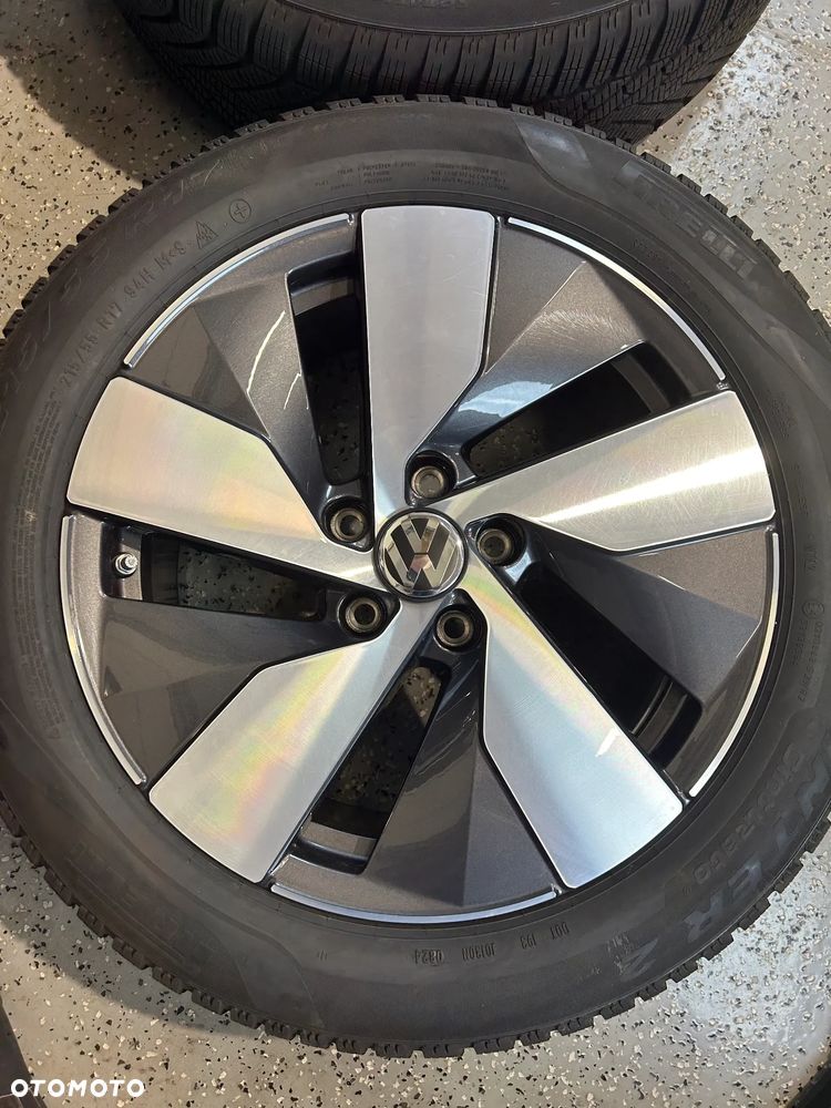 Oryginalne KOŁA FELGI 17 VW Passat B9 B8 Pirelli 215/55R17 2024r 7,5mm jak NOWE - 7