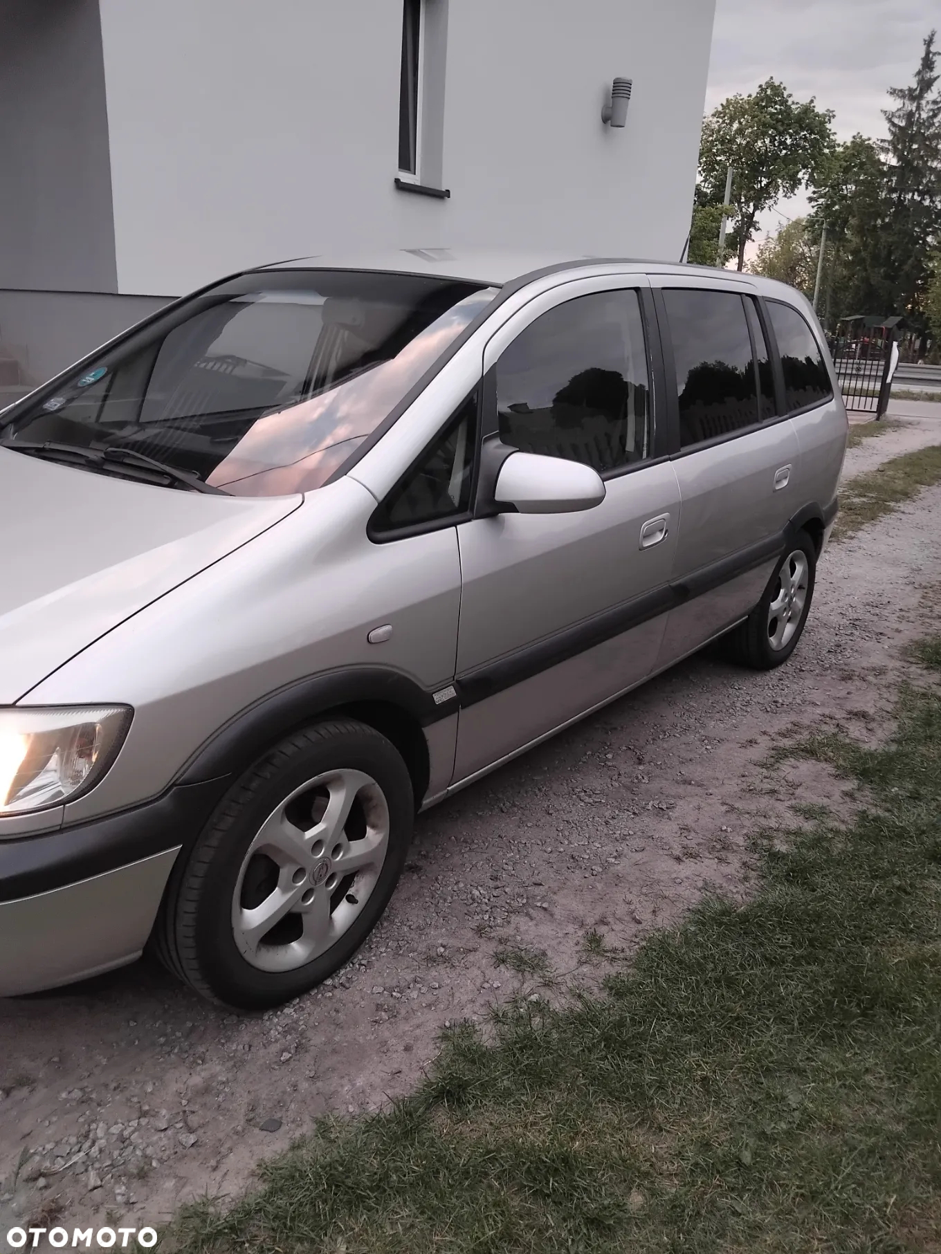 Opel Zafira 1.8 16V Elegance - 4
