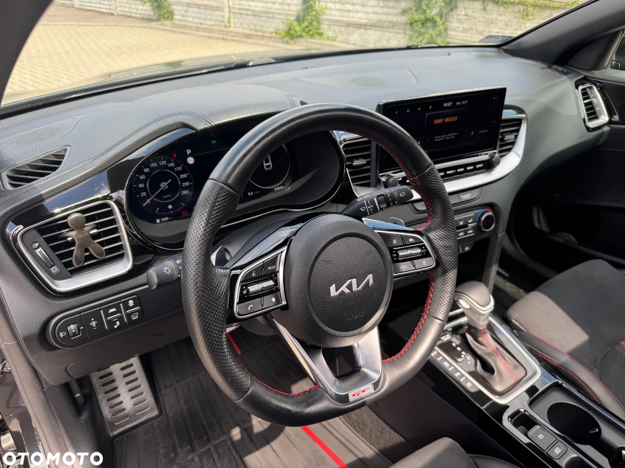 Kia ProCeed 1.6 T-GDI GT DCT - 12