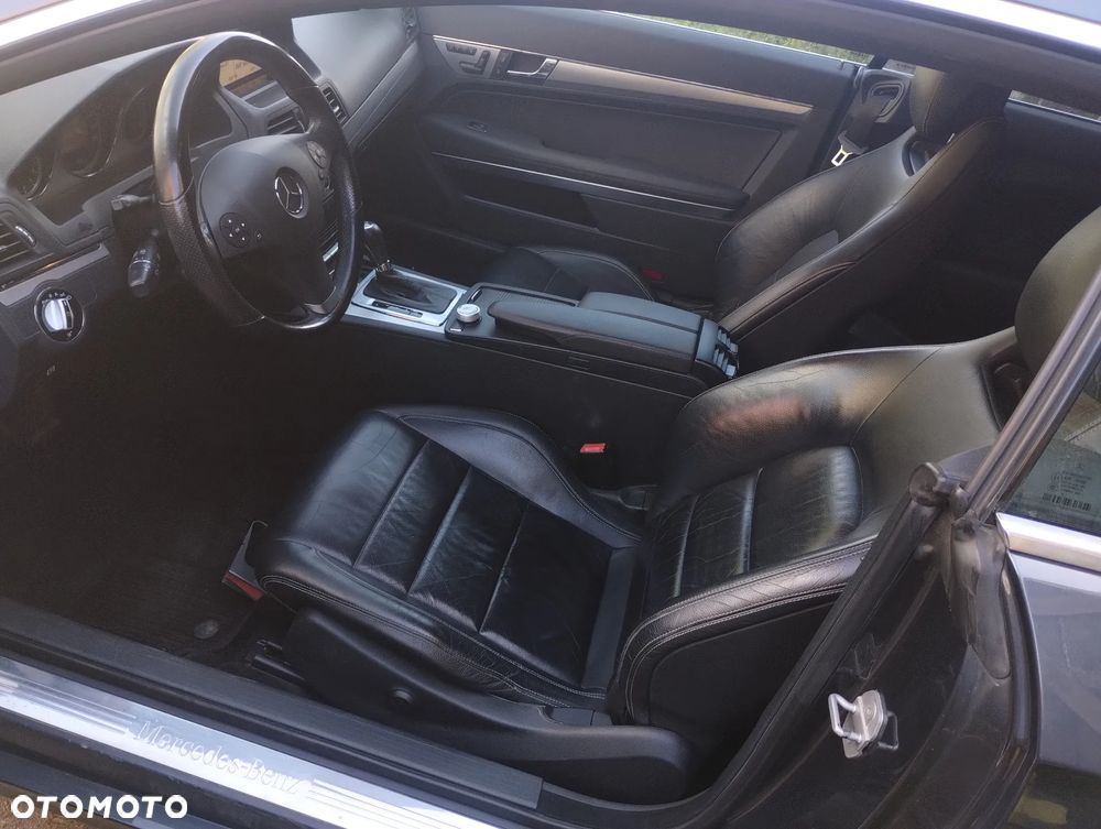 Mercedes-Benz Klasa E 350 CDI BlueEff - 14