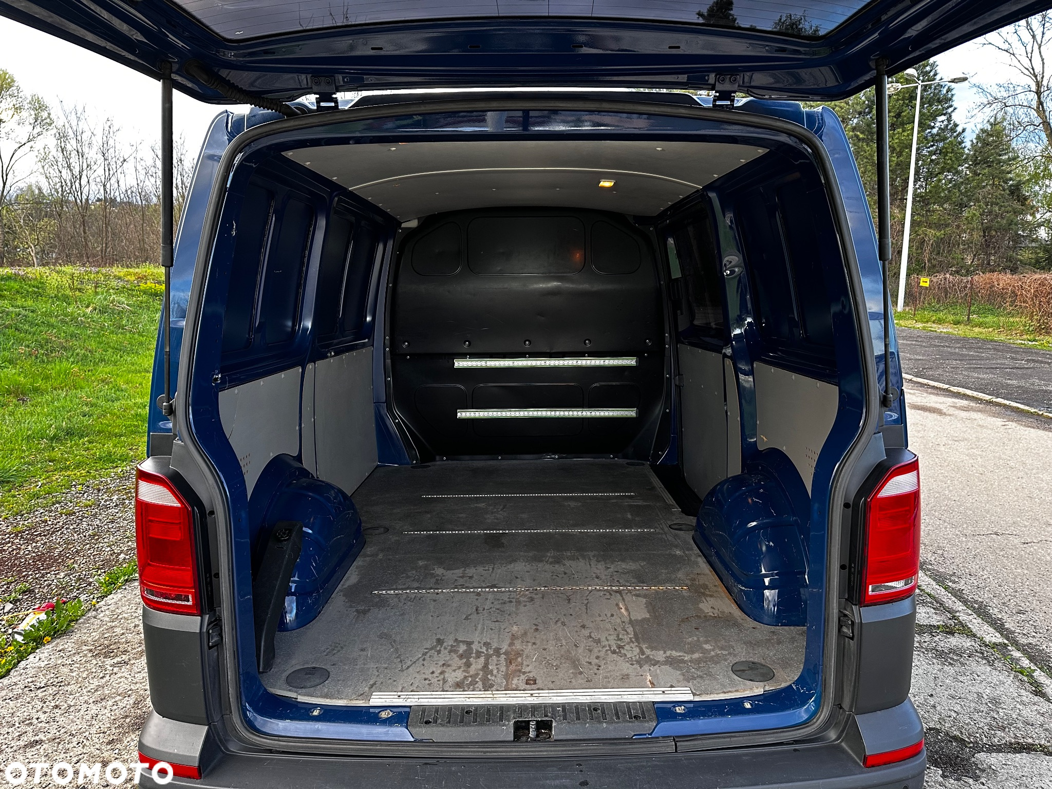 Volkswagen Transporter T6 - 12