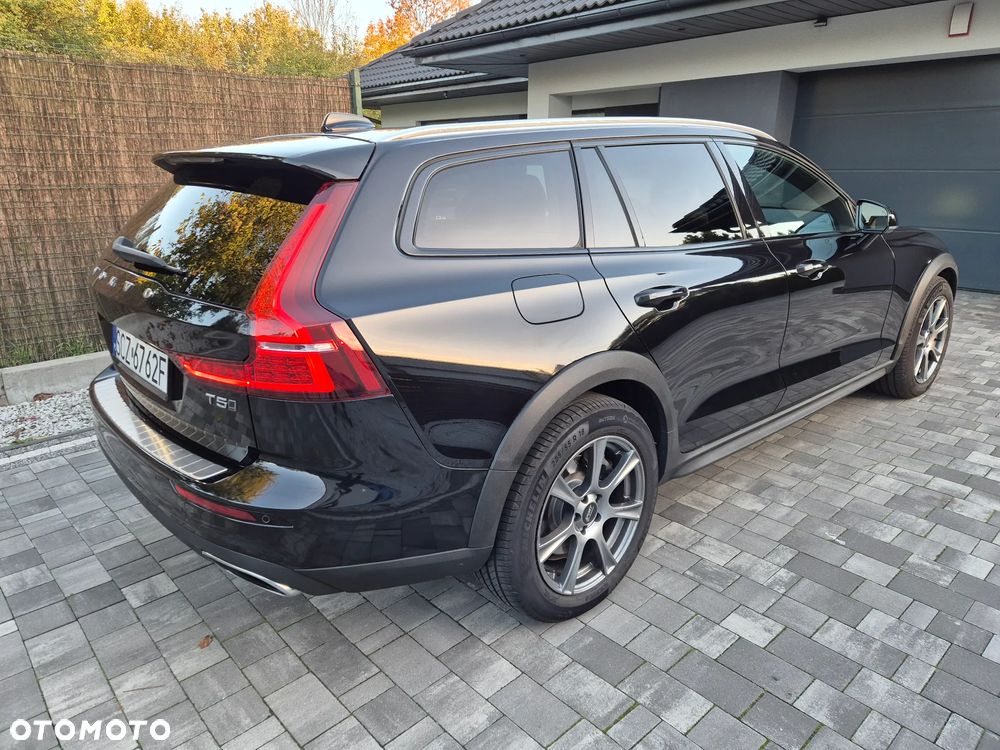 Volvo V60 2020 photo 5