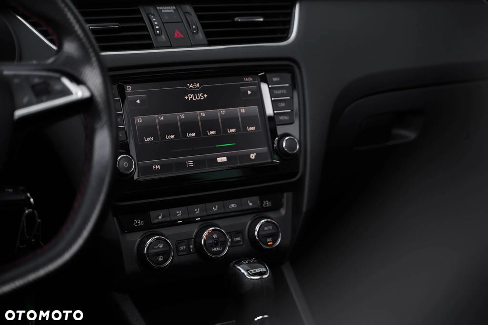 Skoda Octavia 2.0 TDI RS DSG - 25