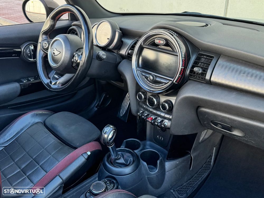 MINI Cabrio John Cooper Works Auto Desportiva - 13
