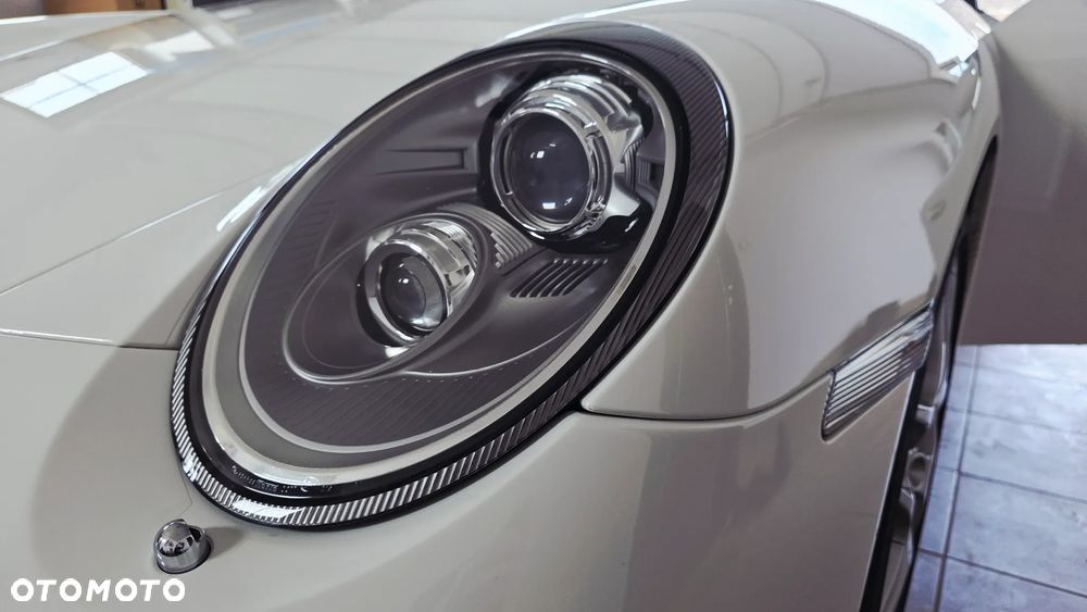 Porsche 911 Carrera 4S PDK - 32