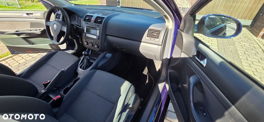 Volkswagen Golf - 18