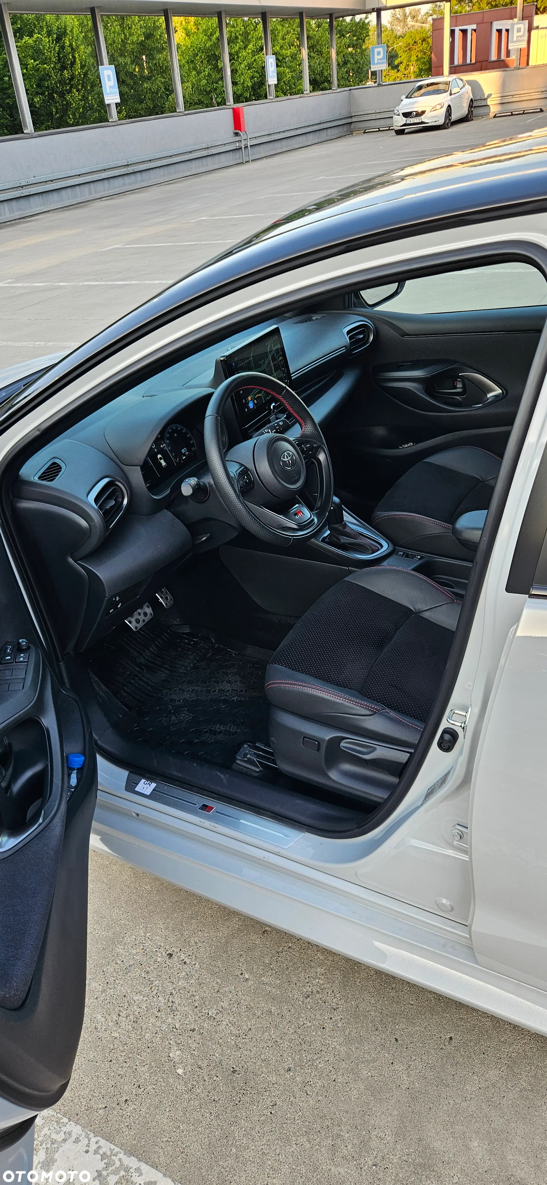 Toyota Yaris Hybrid 1.5 GR Sport - 25