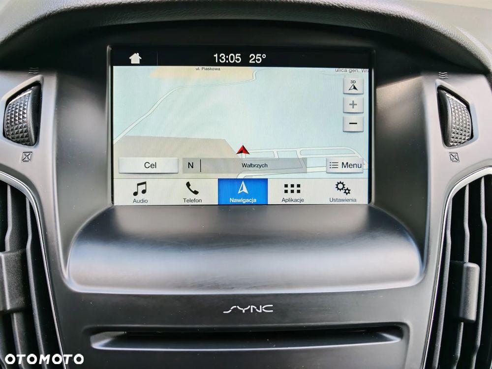 Ford Focus 1.5 EcoBoost ST-Line - 24