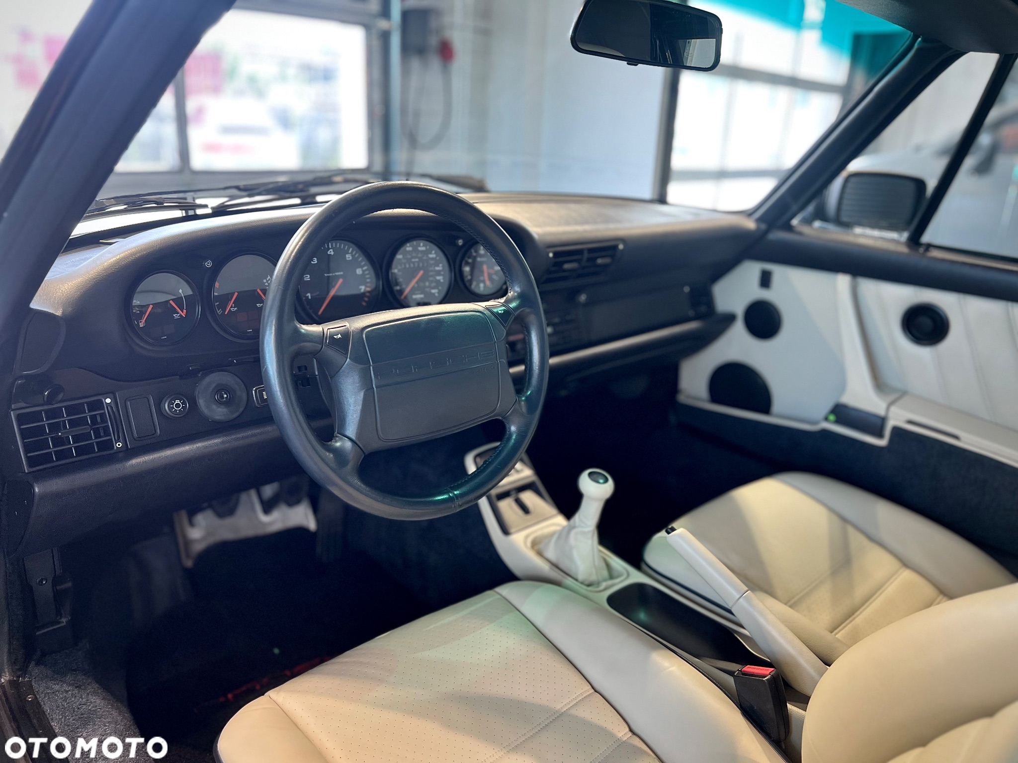 Porsche 911 Carrera 2 Cabriolet - 6