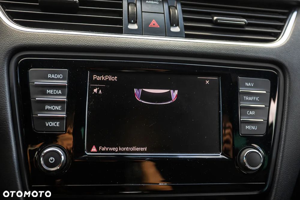Skoda Octavia 2.0 TDI DSG RS - 35