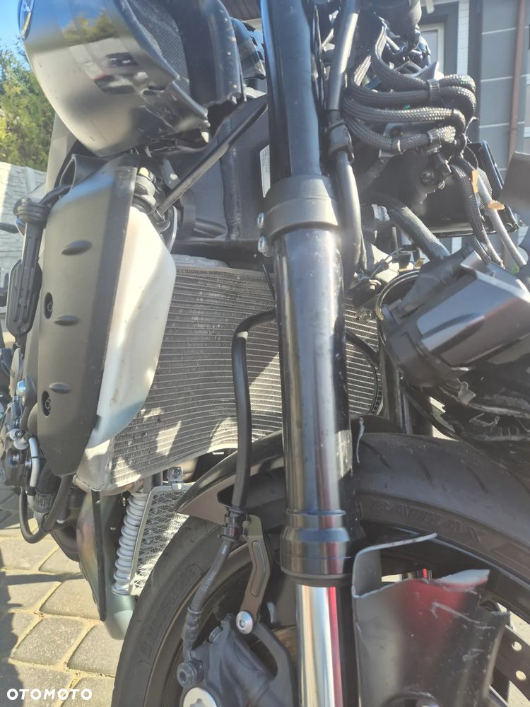 Yamaha MT - 12