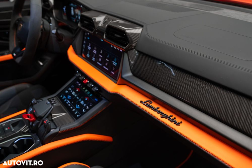 Lamborghini URUS - 40
