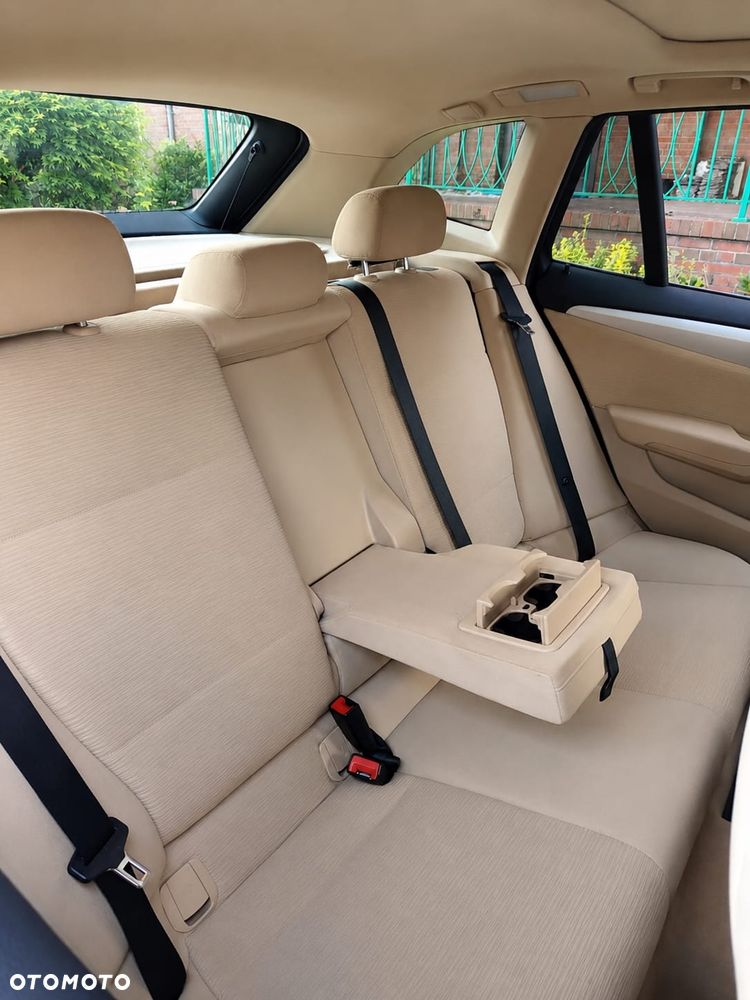 BMW X1 xDrive20d - 27