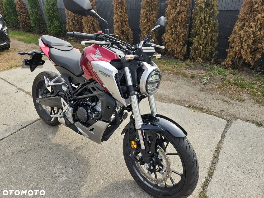 Honda CB - 1
