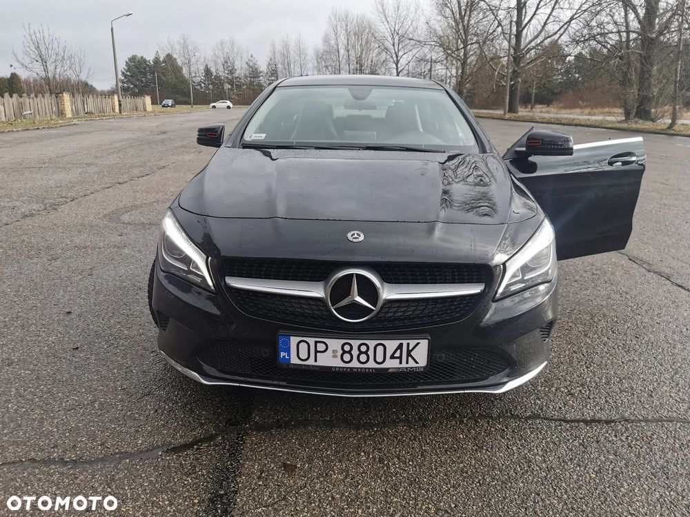 Mercedes-Benz CLA 220 4-Matic - 11