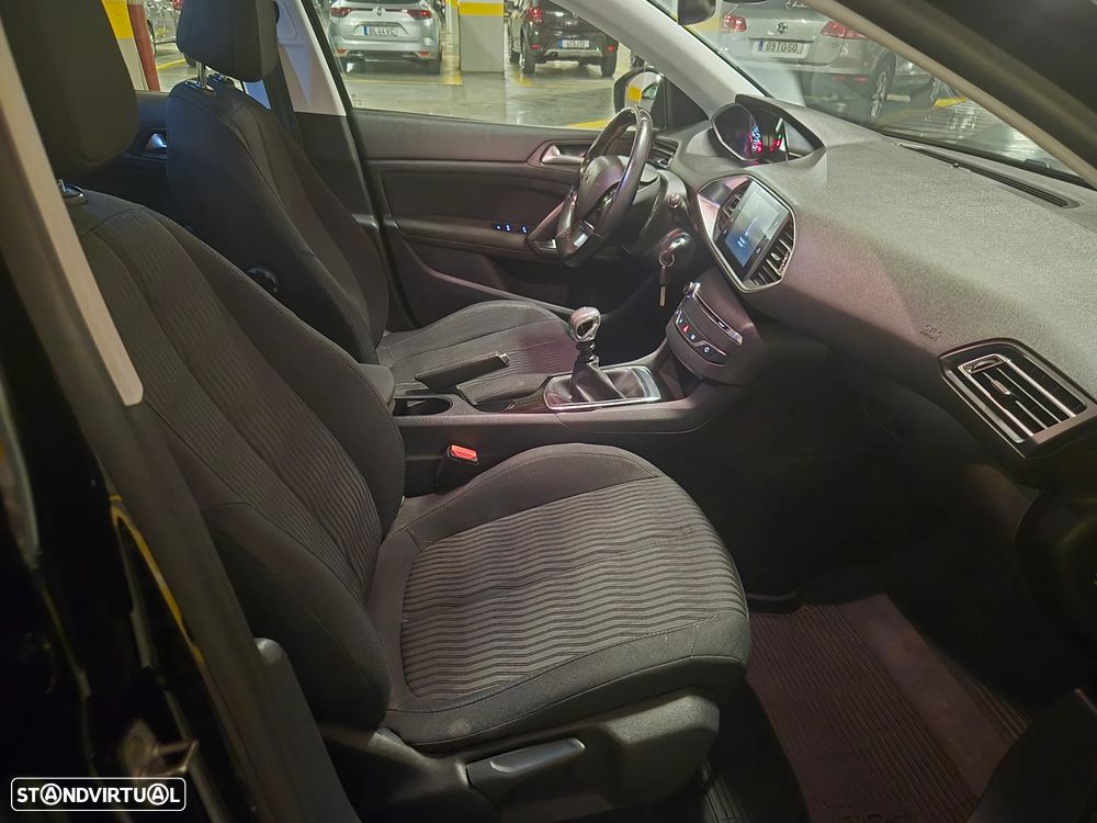 Peugeot 308 SW 1.6 BlueHDi Style - 36
