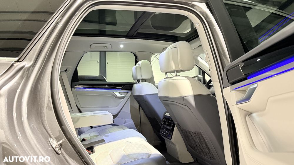 Volkswagen Touareg 3.0 V6 e-Hybrid 4Motion Aut. Elegance - 30