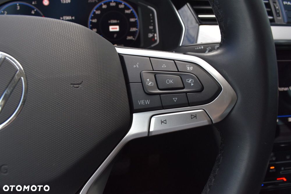 Volkswagen Passat - 15