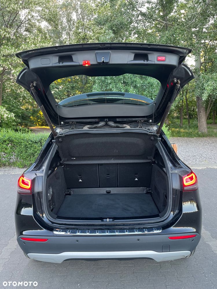 Mercedes-Benz GLA 200 Style - 10