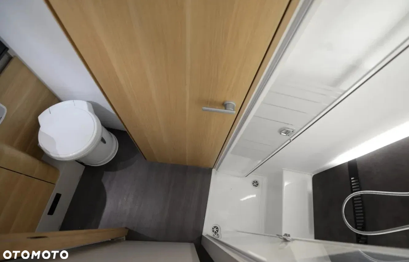 Adria Coral Plus 670 DC - 12