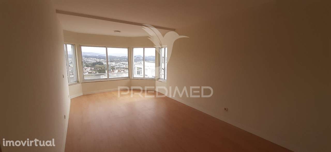 Apartamento T2 para arrendamento em São João da Madeira - Grande imagem: 2/8