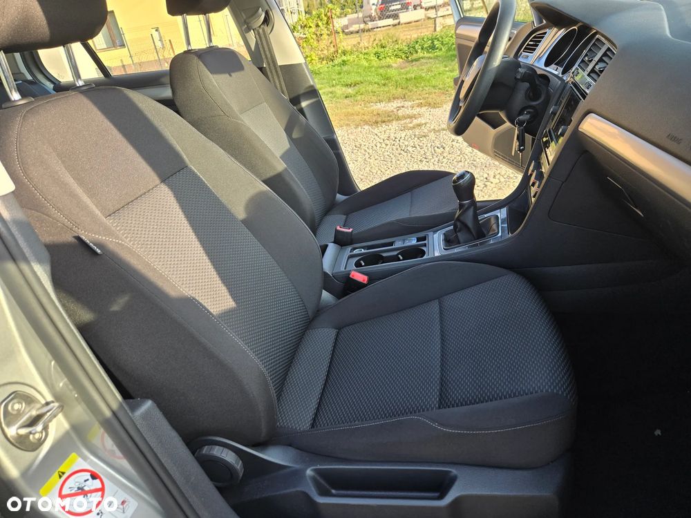 Volkswagen Golf 1.0 TSI BMT Trendline - 11