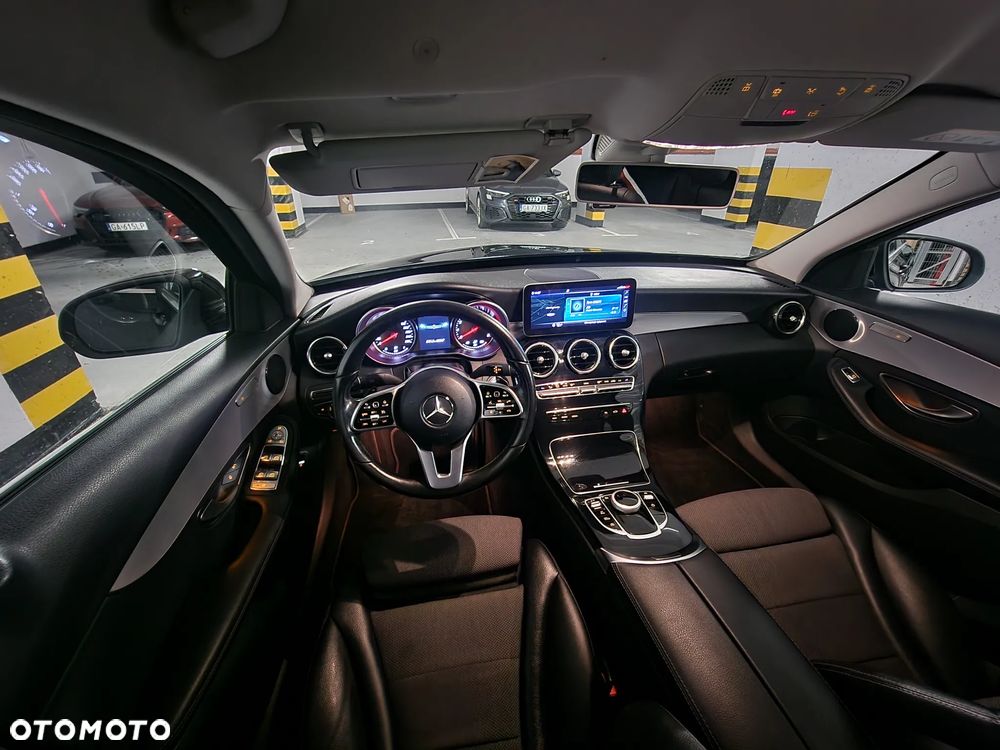 Mercedes-Benz Klasa C 180 9G-TRONIC - 12