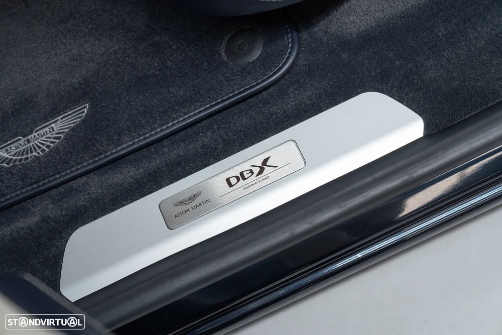 Aston Martin DBX Standard - 30