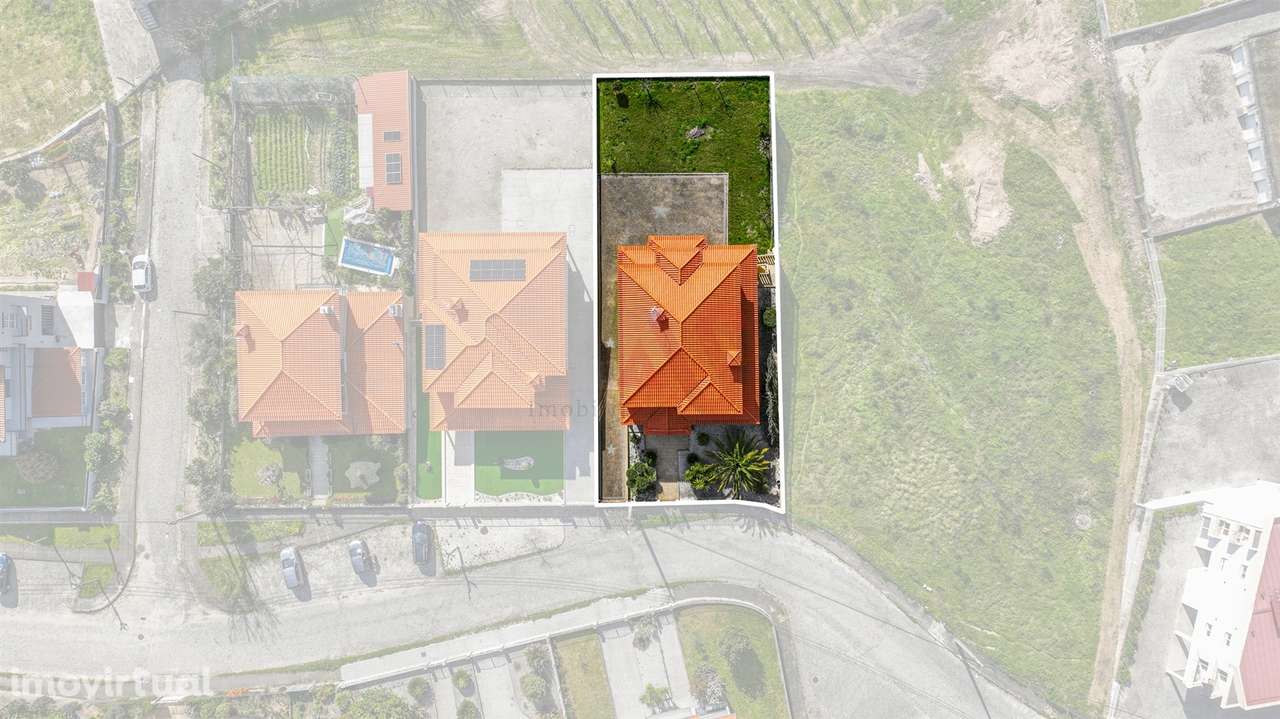 Moradia T4 em Recezinhos (S. Mamede), Penafiel - Grande imagem: 2/48