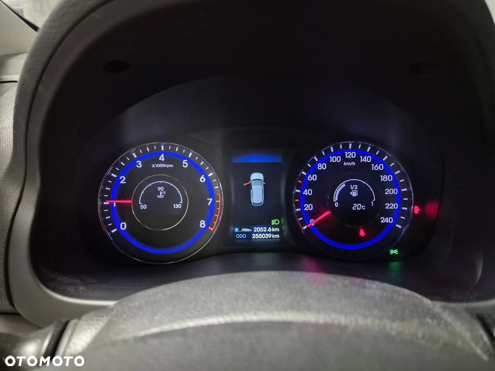 Hyundai i40 2.0 GDI Comfort + - 12