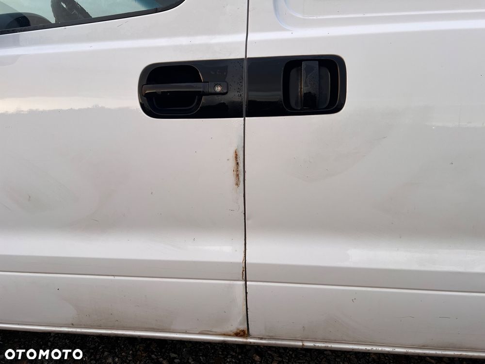 Hyundai H-1 2.5 CRDi Comfort - 14