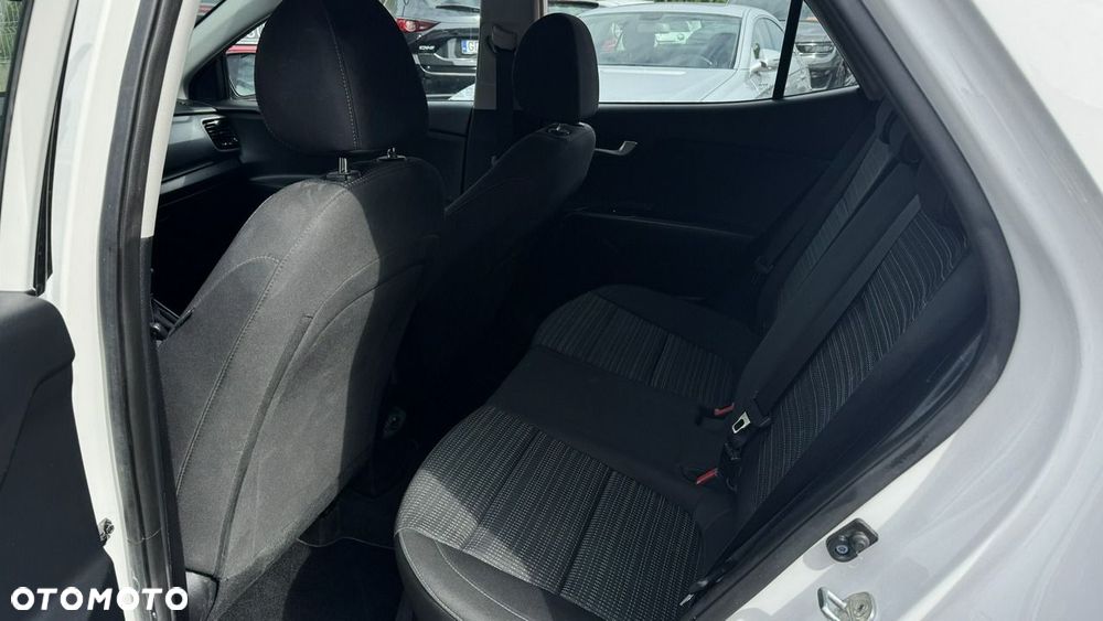 Kia Stonic - 10