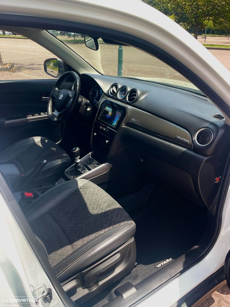 Suzuki Vitara - 25