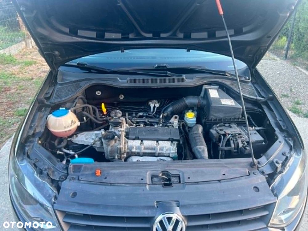 Volkswagen Polo - 8