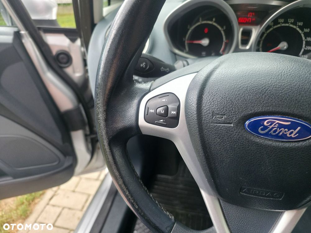 Ford Fiesta - 19