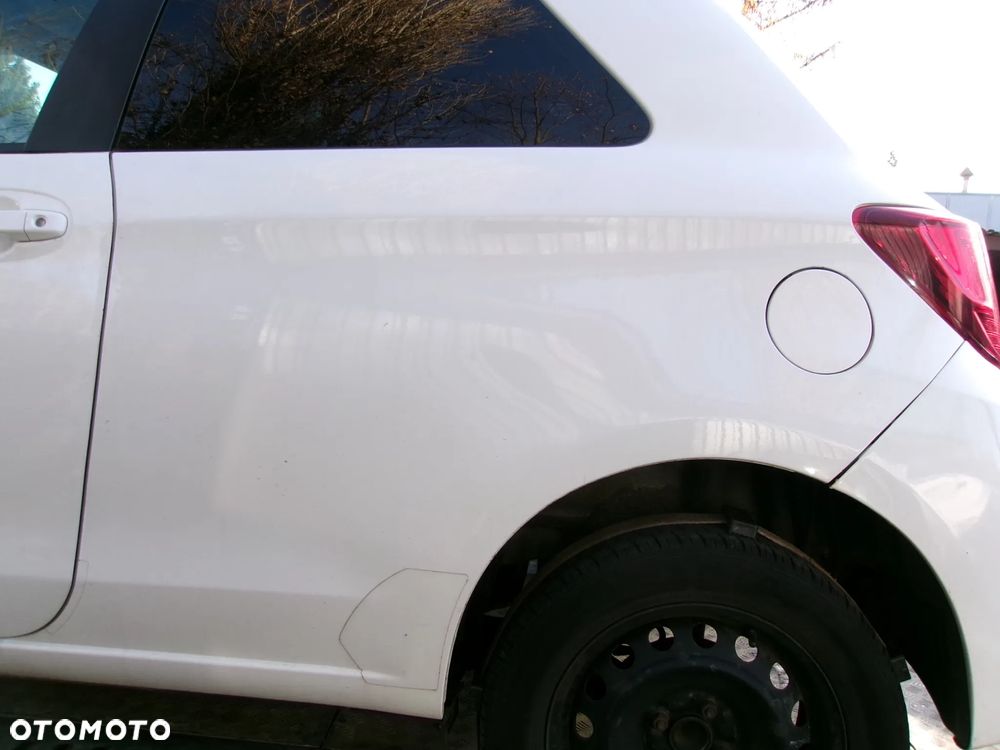 BŁOTNIK TYŁ LEWY PRAWY ĆWIARTKA TOYOTA YARIS III  11-20  3D  040 - 1