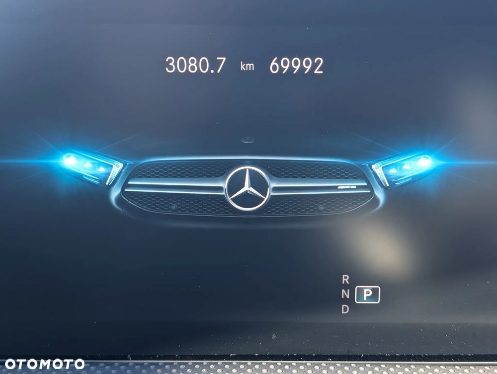 Mercedes-Benz CLA - 11