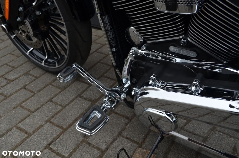 Harley-Davidson FXSB Breakout - 22