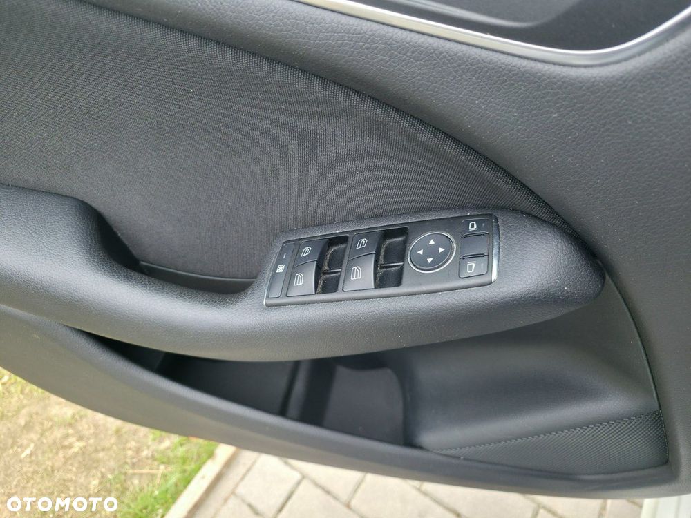 Mercedes-Benz Klasa B - 25