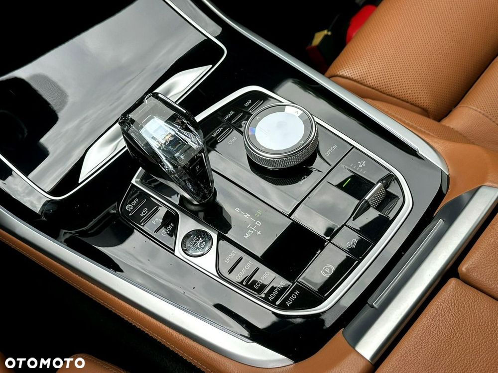 BMW X7 M50i sport - 31
