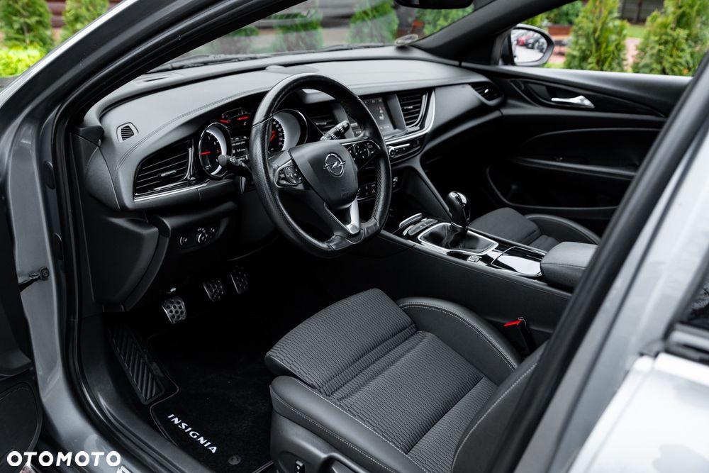 Opel Insignia - 17