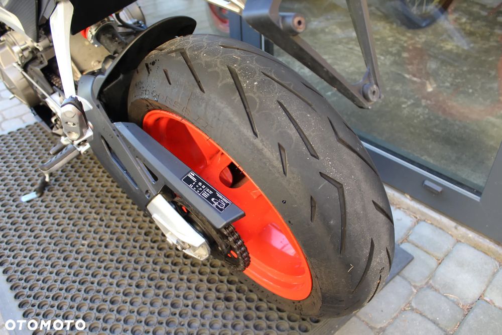 Aprilia Tuono - 12