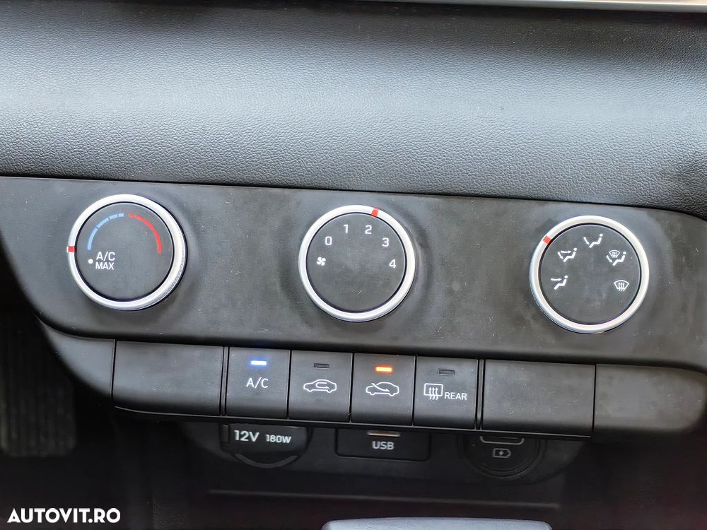 Hyundai Elantra 1.6 l 123 CP CVT Comfort - 20