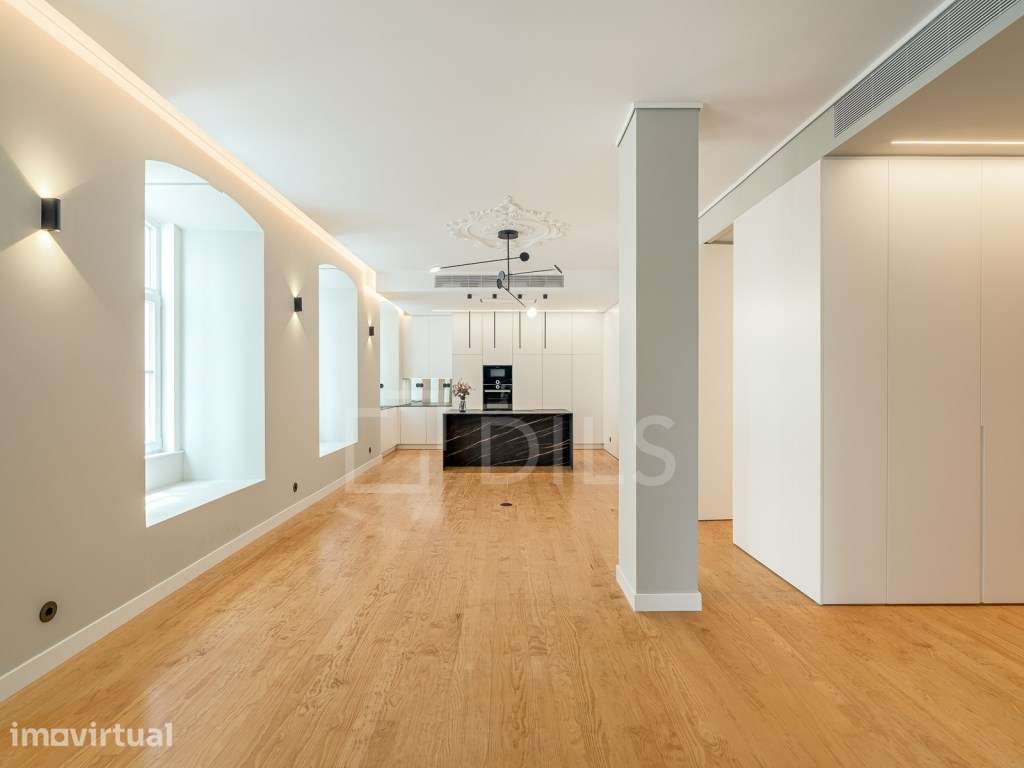 Apartamento T3 renovado em Alfama - Grande imagem: 4/37