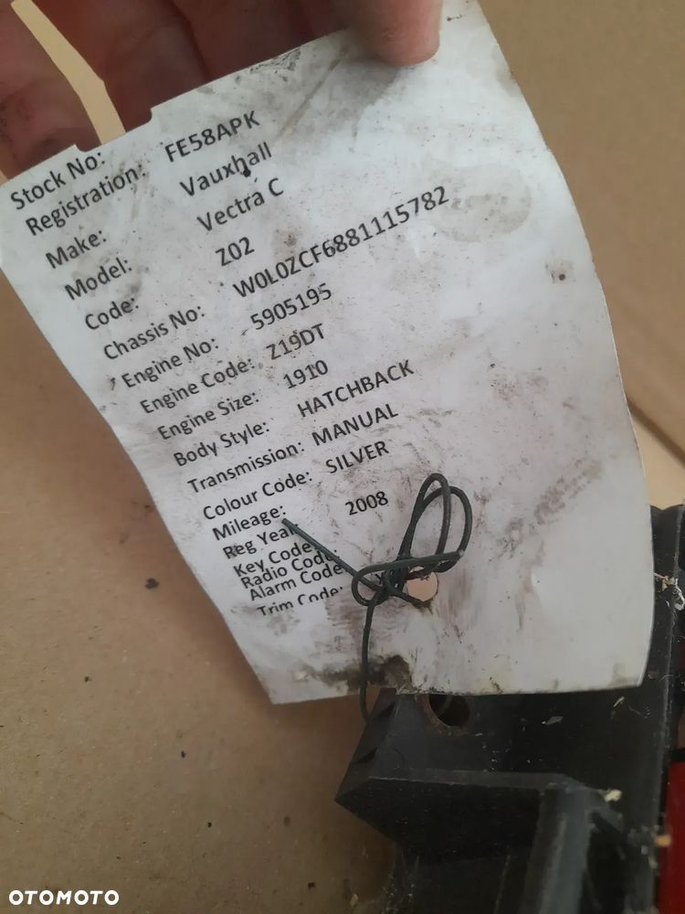 VECTRA C SKRZYNKA BEZPIECZNIKÓW 13240247 - 5