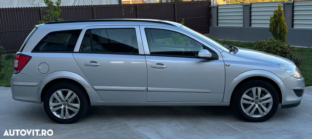 Opel Astra 1.7 CDTI Essentia - 8